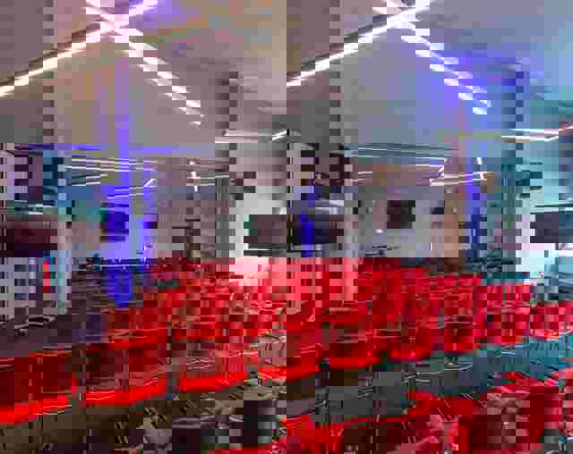 Watershard Theatre Style 1 Iwm North 32994902348 O (2)